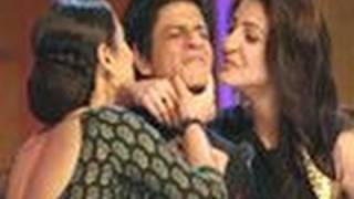 SRK demands a KISS from Vidya, Anushka !