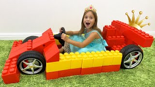 Sofia is going to the ball & Rides on a Princess Carriage of Toy Blocks