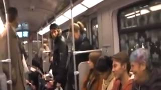 Заразительный смех до слез и хохот в  метро   Приколы Лето 2013