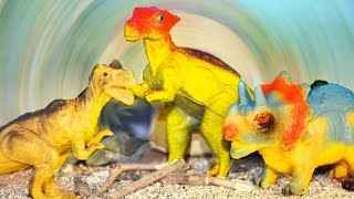Динозавры для детей. Беспомощный Тиранозавр. Ловушка и курица. Кукольный театр игрушек. Мурзик ТВ