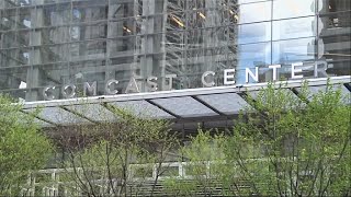 Comcast makes $65 billion offer to buy 21st Century Fox