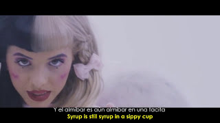 Melanie Martinez - Sippy Cup (Lyrics + Español) Video Official