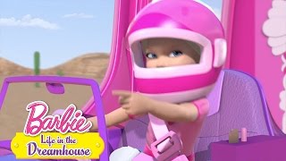O Rally da Barbie™ | Brazilian Portuguese | Barbie