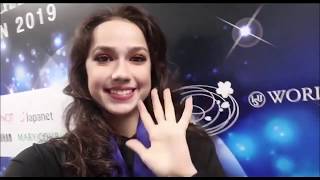 Алина Загитова и японские фанаты фигурного катания 2019