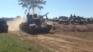 Т-34-76, Т-34-85, СУ-100, StuG III, ПТ-76, Т-44, Т-72 на ходу линия Сталина 08.09.13