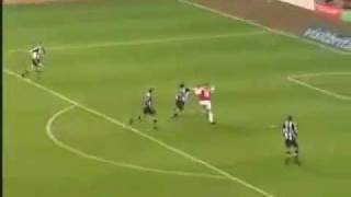 أفضل هدف في التاريخ رغم انه لم يراوغ الا من لاعب واحد