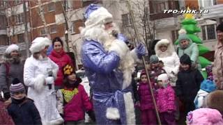 Александр Михайловский - новогодний праздник для жителей дома 23 на Никулинской улице в Москве