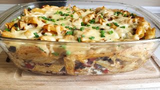 Zapiekanka makaronowa z kiełbasą i pieczarkami
