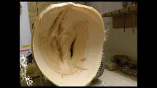 Vom Holzhaufen zur fertigen Schale