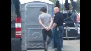 Harry Styles Irish dances while waiting for toilet!