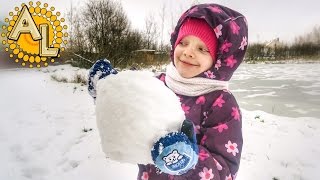 VLOG: Дача зимой /Зимние забавы / Катаемся с горки Лепим снеговика 4.11.2016
