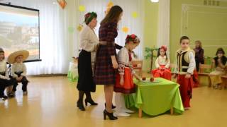 Интересная игра с мамами Праздник осени в детском саду Старшая группа