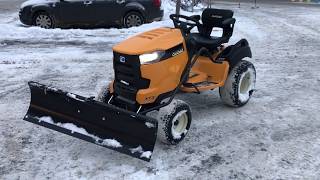 Снегоуборочный мини трактор Cub Cadet XT3 с отвалом для снега