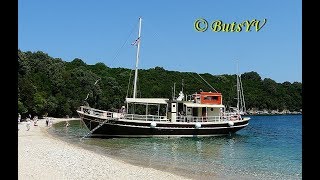 Морской круиз на северо-востоке  острова Корфу (Греция). Sea cruise in the northeast of the  Corfu