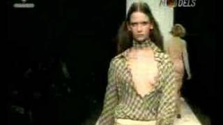 fashiontv | FTV.com - MODELS KAROLINA M FEM PE 2000