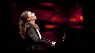 Yulianna Avdeeva & New York Philharmonic  29.X.2010 -  Concerto E minor op. 11 part 1