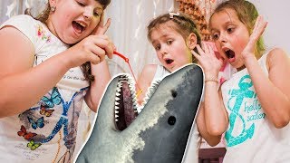 ПОЙМАЛИ АКУЛУ ! Дети на Рыбалке ! Яна и Крутой челлендж