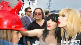 The Veronicas-Hot30 Interview with the GIANT GLOVES