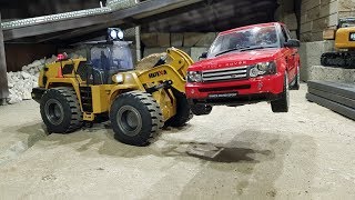 НОВЫЕ ВИЛЫ на RC погрузчик ... Тягаем RANGE ROVER ... Front Loader forks