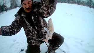 Зимняя рыбалка, отдых, приколы на рыбалке.