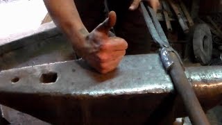 #Forging a tongs/ Ковка кузнечных клещей из арматуры.