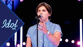 Oskar Häggström sjunger Fix You i Idol 2016 - Idol Sverige (TV4)