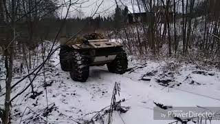 Каракат в воде. Ездим там где нет дорог.