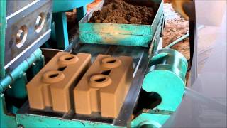 interlocking bricks การผลิตบล็อกประสาน รุ่นมาตราฐาน [1]