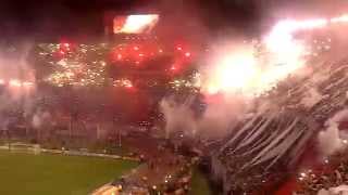 Recibimiento impresionante River Plate 2 Atletico Nacional 0 Final Copa Sudamericana 2014