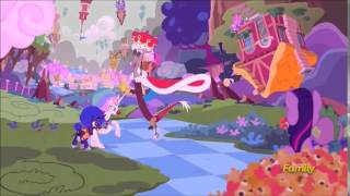 Discord chasing Celestia and Luna