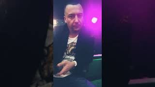 Спел Руки вверх ,,чужие губы,, в караоке-танцевал весь зал)