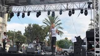 The Neighbourhood - Afraid live at Fallapalooza 2017