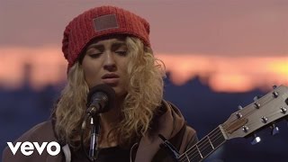 Tori Kelly - Hollow (Top Of The Tower)