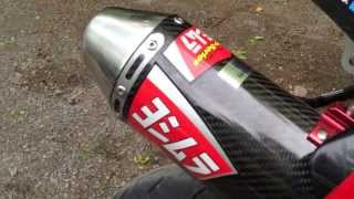 Stock exhaust vs Yoshimura RS2 (drz400sm)