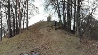 Заезд в крутую гору на моноколесе