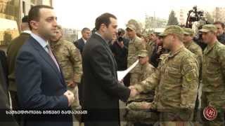 სამხედროებს ბინები გადაეცათ