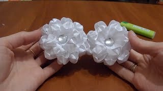 Беленький цветочек на резинке.  Украшение для девочки.  Ручная работа
