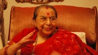 Maiya Tere Charano Ki - Hindi Bhajan Shri Mataji Guru Nanaka Jayanti Birthday 2008 Noida Sahaja Yoga