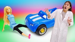 Видео про игрушки и машинки: Кукла Барби и Кен в больнице!