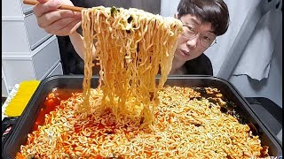 3배매운 너구리 라면이 나왔다??앵그리너구리 1봉지만 먹었습니다! ramyeon mukbang 야식이 먹방