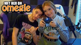 Teaching a girl from Omegle how to play Call of Duty