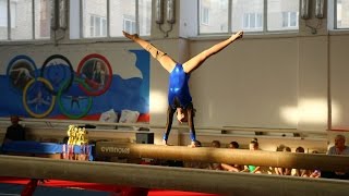 Gymnastics (gymnastics) exercises balance beam