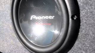Quad Sub woofer Car Audio System (Close up View) (2 of 3) (Publisher Erbium68 Erbium68)