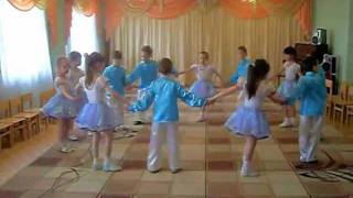 танец" Мамочка" группа. Фантазеры.