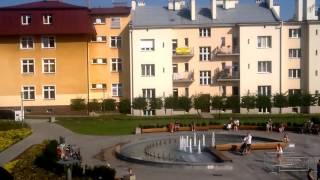 Польща. Жешув. Центр. Паркова зона. Фонтан. Неділя.
