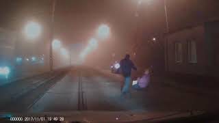 Пьянь на проезжей части по ул. Орджоникидзе (01.11.2017)