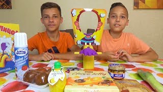 Челлендж ПИРОГ В ЛИЦО Саша и Олег играют ВЕСЁЛУЮ Настольную игру Challenge