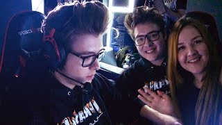 ИГРАЮ ЛАН С ДЕВУШКОЙ ПРО ИГРОКОМ (CS:GO)
