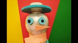 Как сделать снеговика из пластиковой бутылки и ваты. Новогодние поделки своими руками.