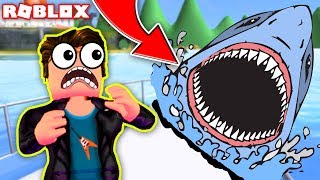 ОГРОМНАЯ АКУЛА НАПАЛА НА МЕНЯ! СИМУЛЯТОР АКУЛЫ РОБЛОКС МУЛЬТ! SharkBite Simulator ROBLOX